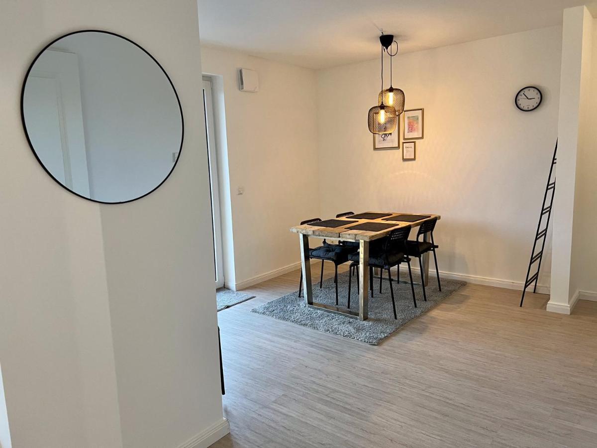 Gemuetliche Apartments Direkt An Der Grenze Von Hamburg Norderstedt Exterior foto